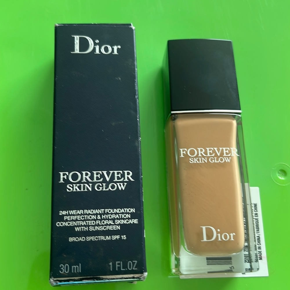 DIOR Forever Skin Glow 4WP Warm Peach/Glow